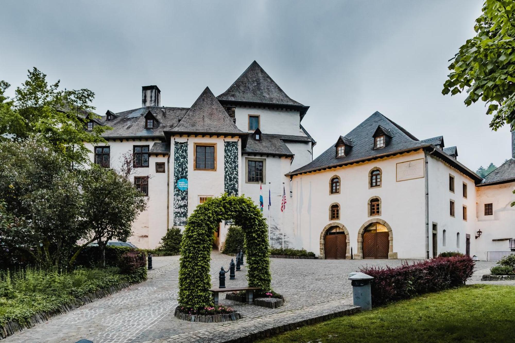 Koener Hotel & Spa Clervaux Exteriör bild