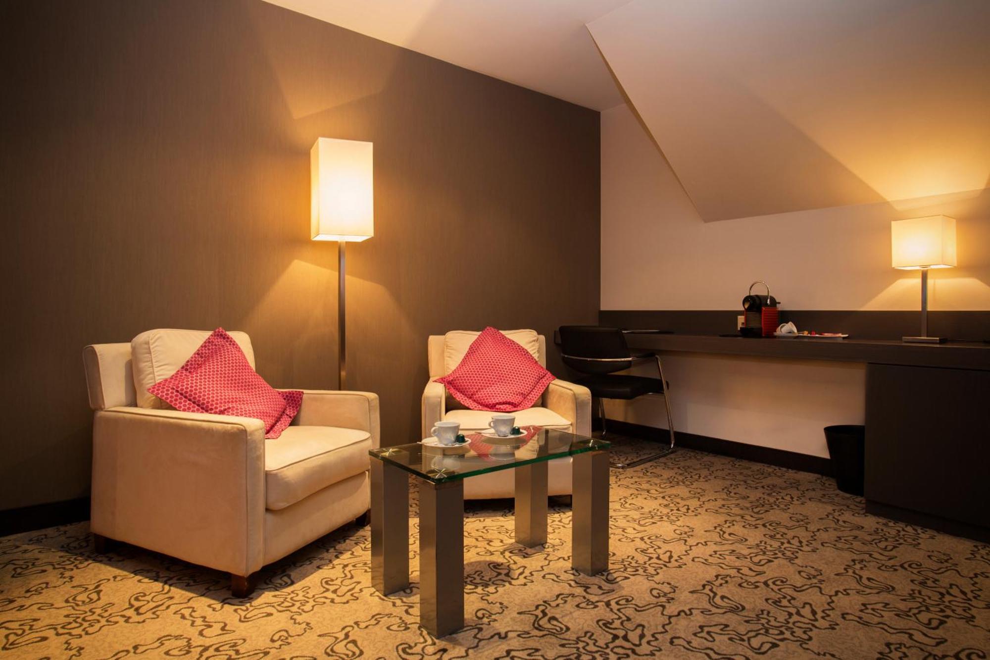 Koener Hotel & Spa Clervaux Rum bild